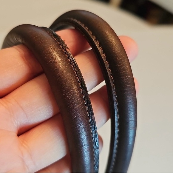 Valentina Two-Tone Yellow and Black Shoulder Bag - Picture 5 of 7